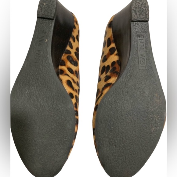 NEW IN BOX - Nine West Wedges size 6.5 Leopard print - Picture 3 of 7